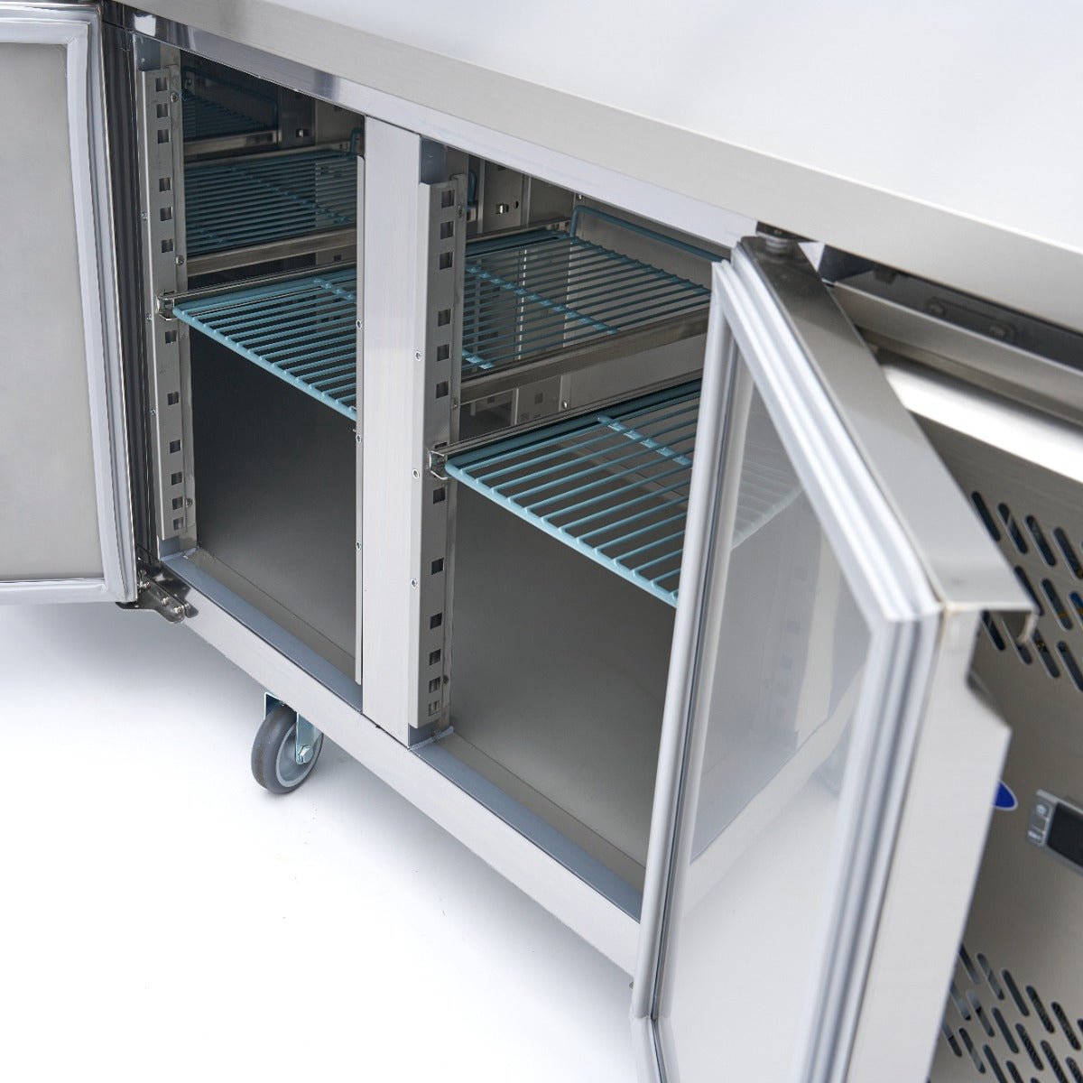 Maxima Counter Fridge 223cm Width on Wheels - 4 Doors - 4 Adjustable Shelves (GN) - RVSVoordeel