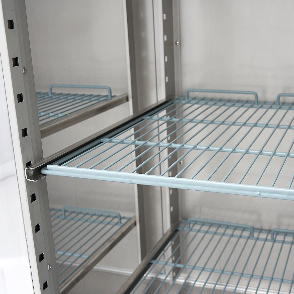 Maxima Freezer 1200L with Glass door - 6 Adjustable Shelves (2/1 GN) - on Wheels - Stainless Steel - RVSVoordeel