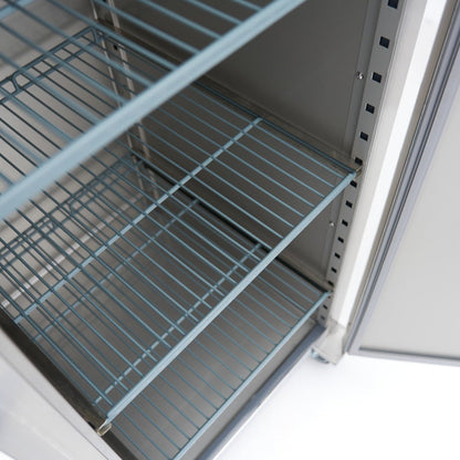 Maxima Fridge 600L on Wheels - 3 Adjustable Shelves (2/1 GN) - Stainless Steel - RVSVoordeel